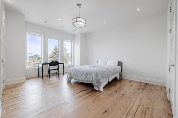 Executive Room In Toronto Next To Yorkdale Shopping Centre Екстериор снимка